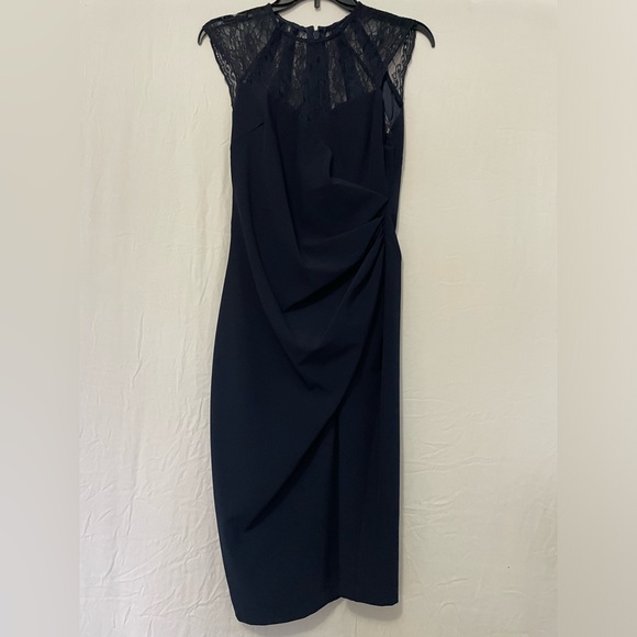 Stunning dark blue formal dress. - Picture 3 of 7
